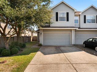 348 Brandy Ridge Ln, Dickinson, TX 77539