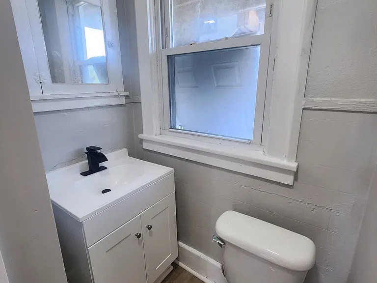 130 Brown St #2 — Photo 6