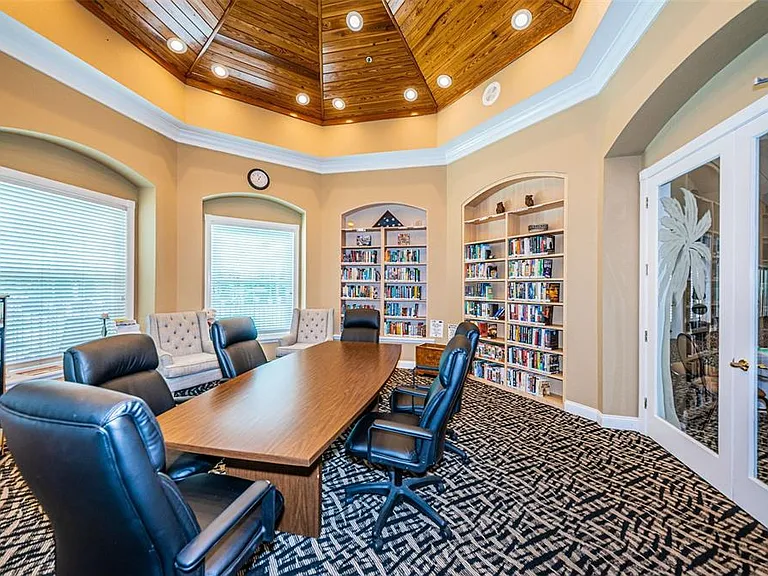 9307 Palm Haven Ct — Photo 36