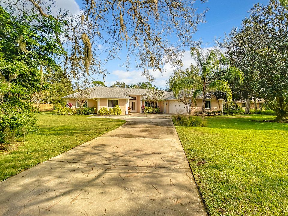 1st image of 143 Holly Hill Ct