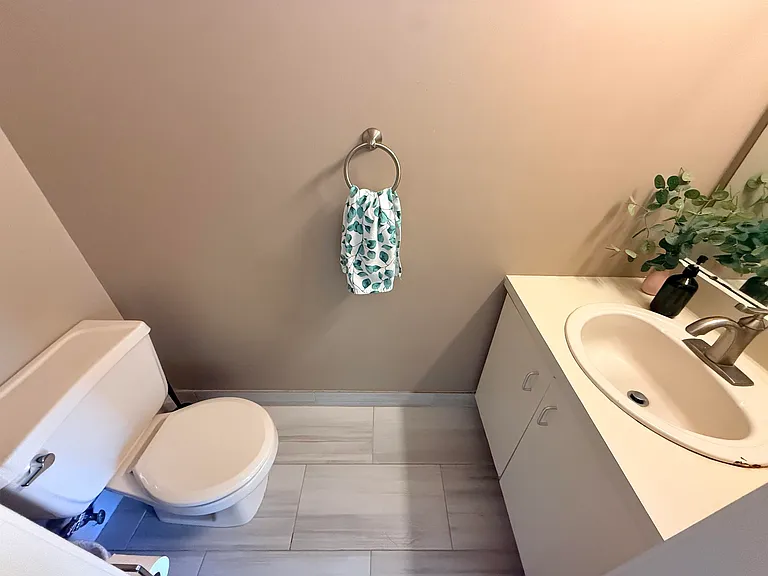 27 Cedar St — Photo 6