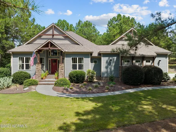 864 Broken Ridge Trail, West End, NC 27376