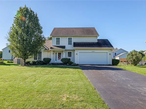1003 Hard Rock Rd, Webster, NY 14580