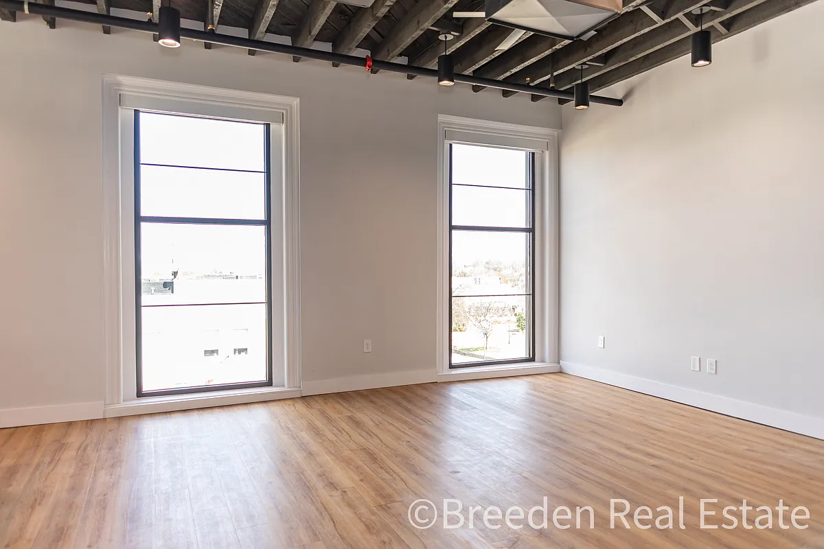 106-01: 100 West Union Street - 1 — Photo 4