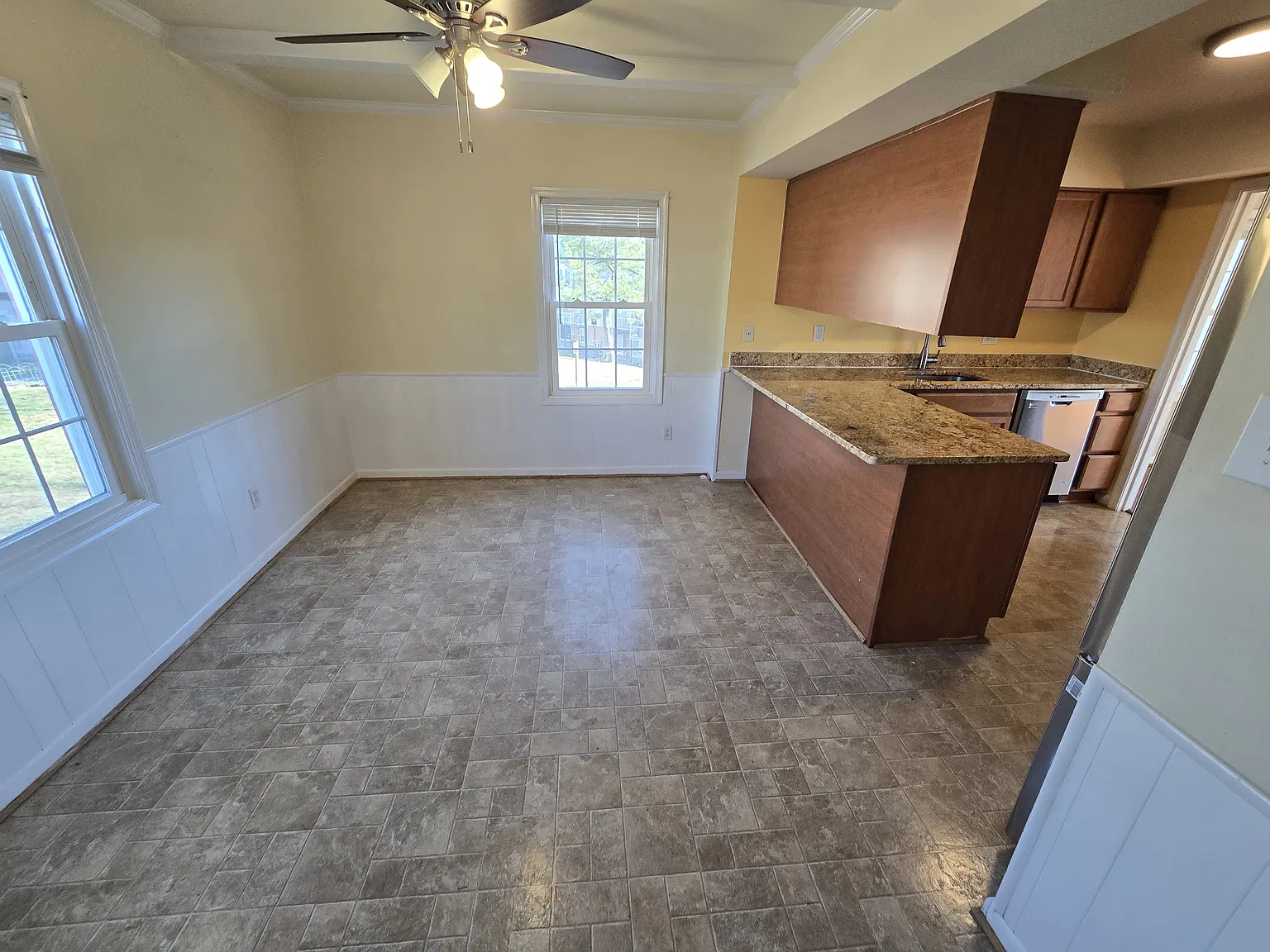 3 bed, 1.5 bath, 1302 sqft, $2,450 — Photo 4