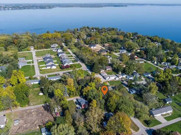 17-18 E Road One, Edgerton, WI 53534