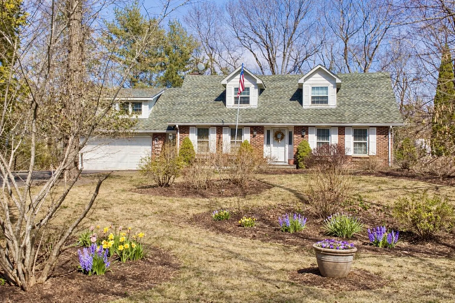 4 bed, 2470 sqft, $6,000 — Photo 4