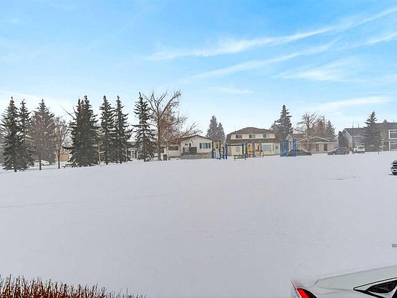 2nd image of 82 SW Ranchero Rise NW