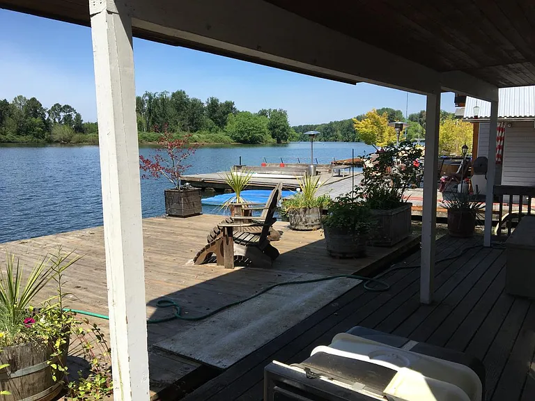 Front Deck View