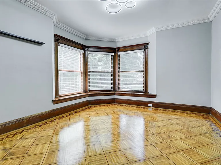 31 Birch Cres — Photo 8