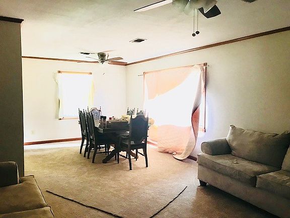 4th image of 4 Cedar Grove Ln