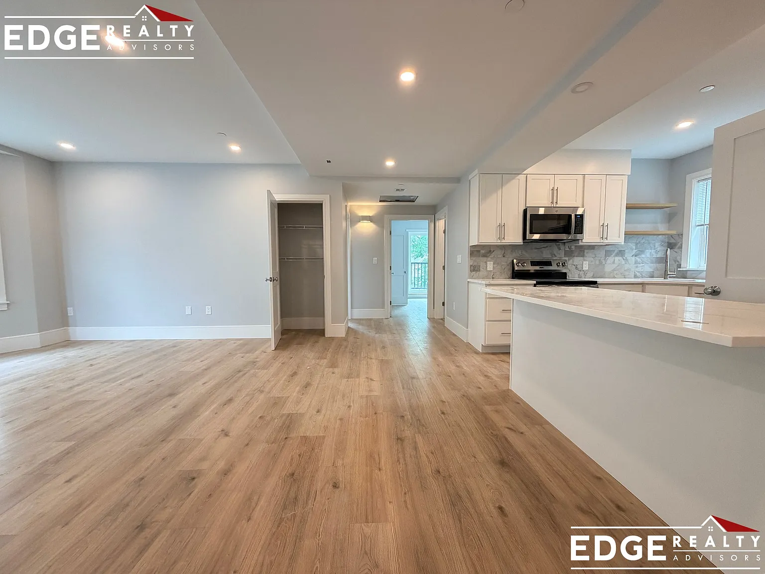3 bed, 2.0 bath, $4,800 — Photo 3