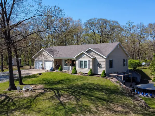 9495 E Mount Zion Church Rd, Hallsville, MO 65255
