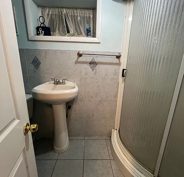 552 River St #B — Photo 5
