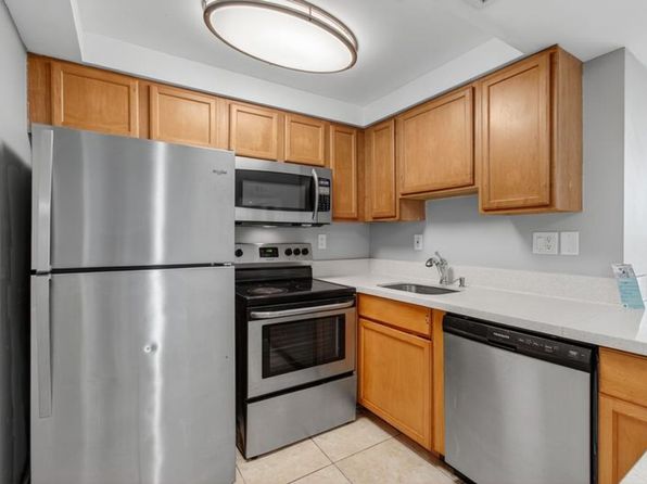 744 Executive Center Dr #11-9-11