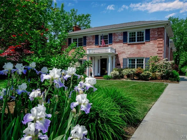 129 Nottingham Ter, Buffalo, NY 14216
