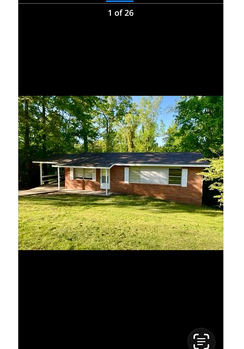4832 Wellborn Dr. A lovely, three bedroom two bathroom family home with gorgeous backyard. — Photo 1