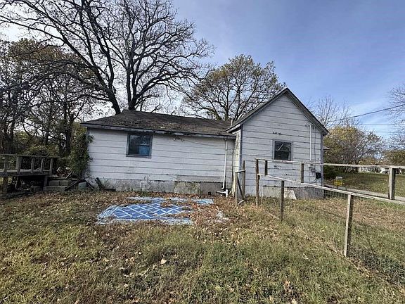 2nd image of 514 E 5th St