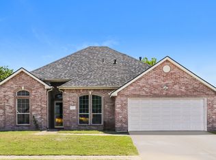 926 Pheasant Dr, Midlothian, TX 76065