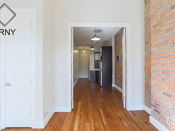 5th image of 1355 Putman Ave #2R
