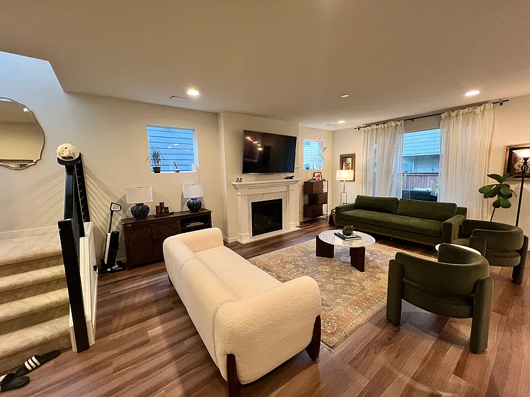 1128 133rd Pl SW — Photo 2