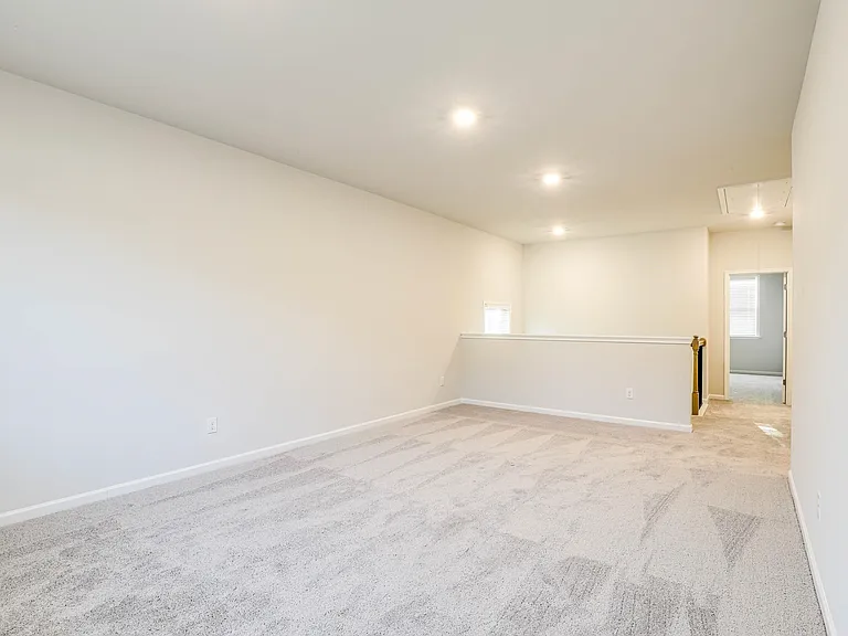 360 Caledonia Ct — Photo 34