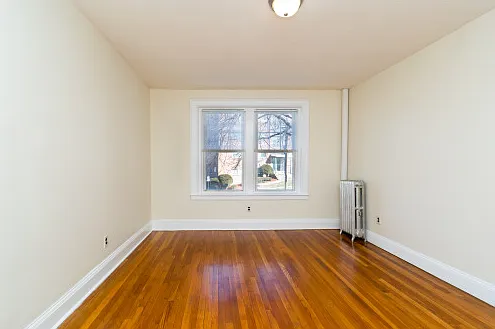 300 Washington Ave — Photo 10