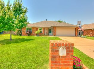9213 Aaron Dr, Oklahoma City, OK 73132