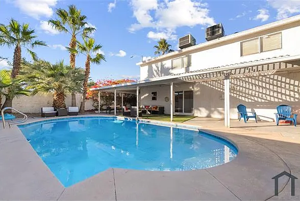 2419 Vegas Valley Dr — Photo 38