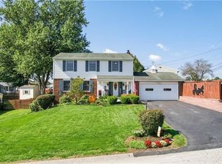 202 Farmbrook Dr, Greensburg, PA 15601