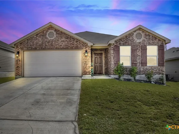 733 Peak Pl, Seguin, TX 78155
