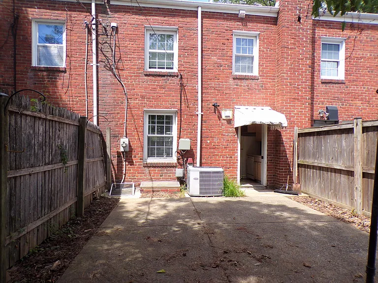 4772 21st Rd N — Photo 18