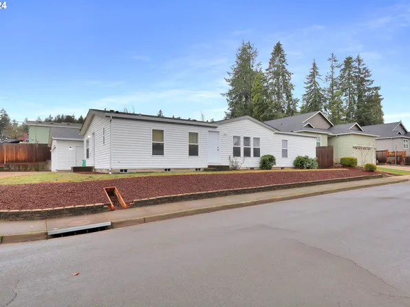 5744 Ridgecrest Dr, Springfield, OR 97478