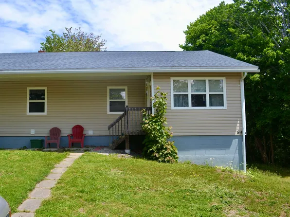 84 3rd Ave, Digby, NS B0V 1A0