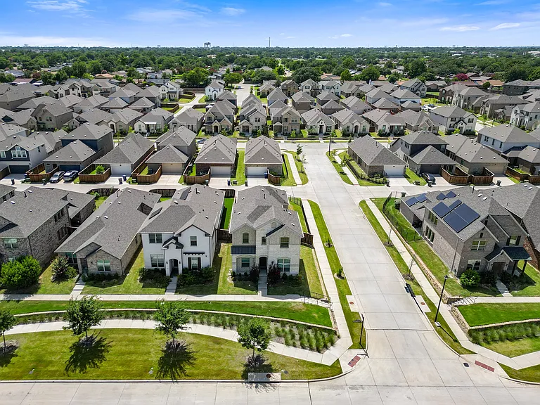 1413 Buckeye Trl — Photo 40