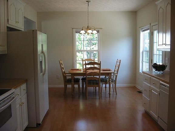 Large Kitchen w/ Abundance of Cabinet and Counter Space