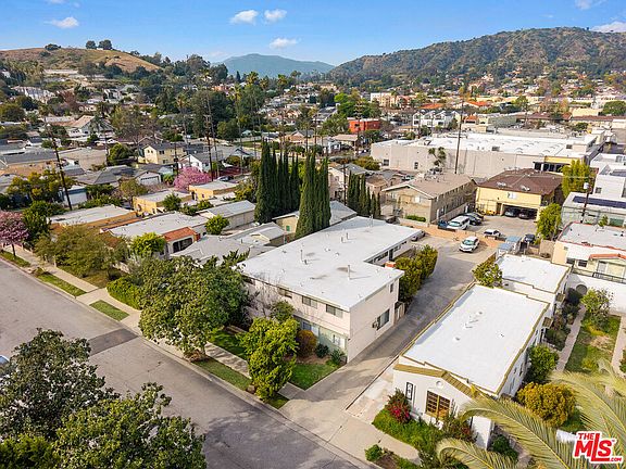 2nd image of 2233 Addison Way