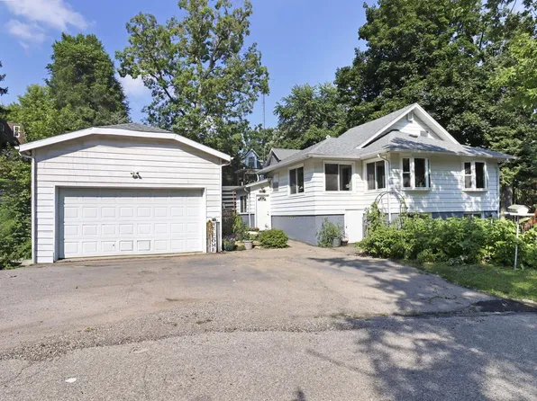 34210 Grand BOULEVARD, Burlington, WI 53105