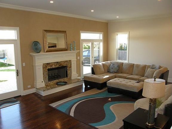 3rd image of 7635 N Oriole Ave