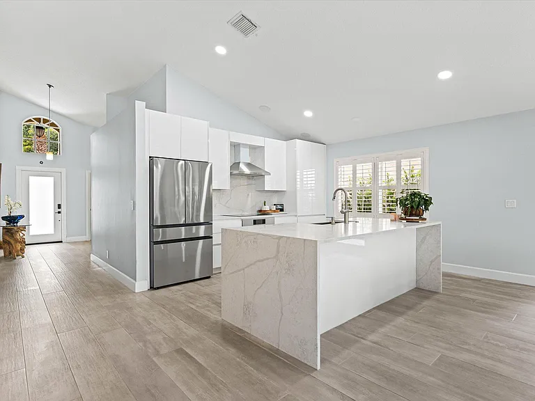 10112 Aqua Vista Way — Photo 9