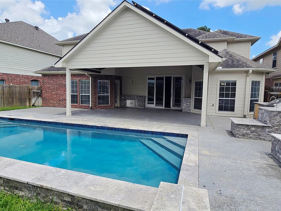 1st image of 702 River Delta Ln