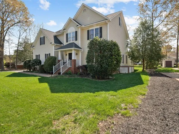 809 Club Ridge Ct, Chester, VA 23836