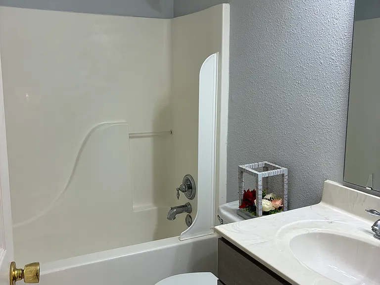 2396 Meadow Bend Dr — Photo 11