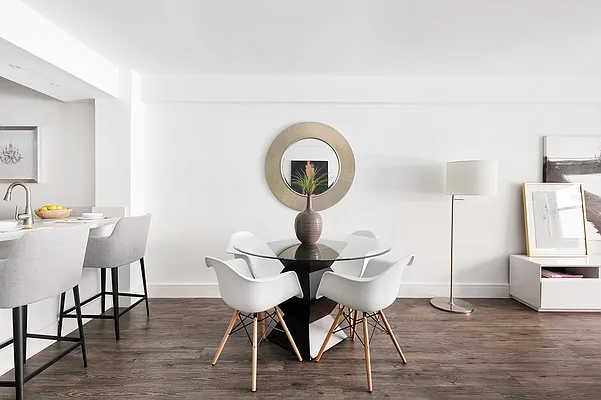 Rented by Greystar | media 42