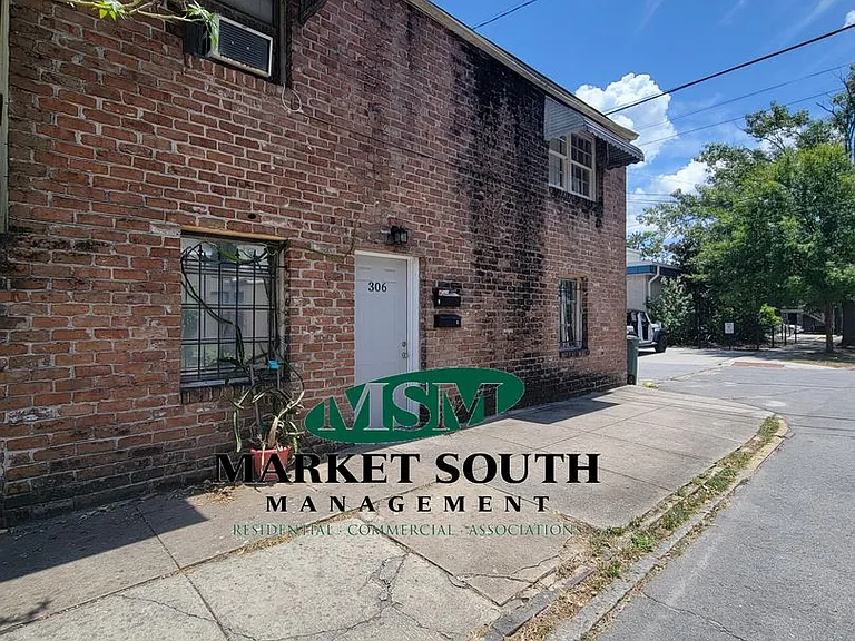 306 Lincoln St — Photo 4