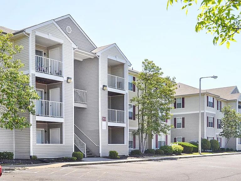 Autumn Ridge Apartments — Photo 13