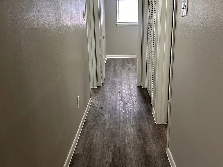 McIntyre Apartments — Photo 72