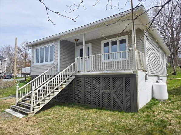 11 Rich's Place, Conception Bay South, NL A1W5E7