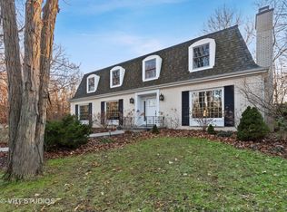 1267 Oak Trail Dr, Libertyville, IL