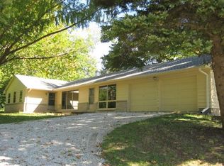 1424 W Grove Rd, Decatur, IL 62521